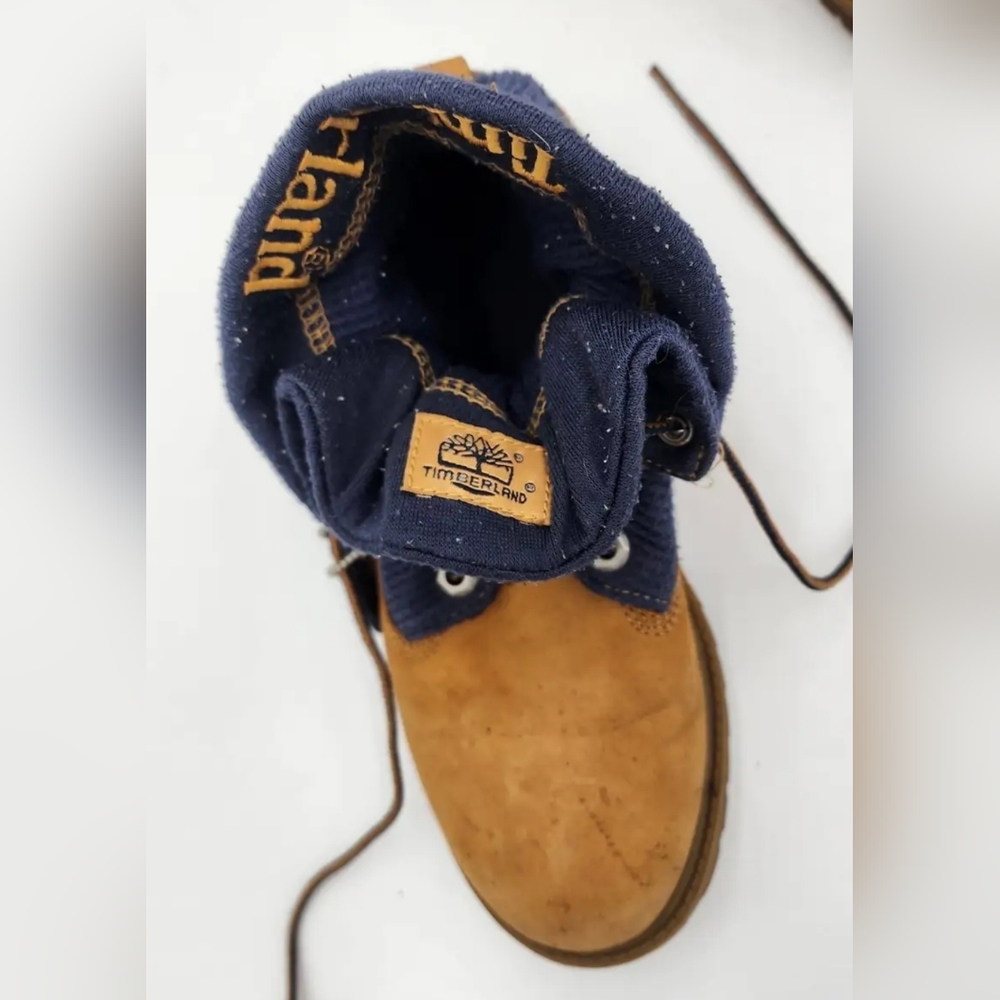 Boys Timberland Boots Size 4M - Picture 2 of 8